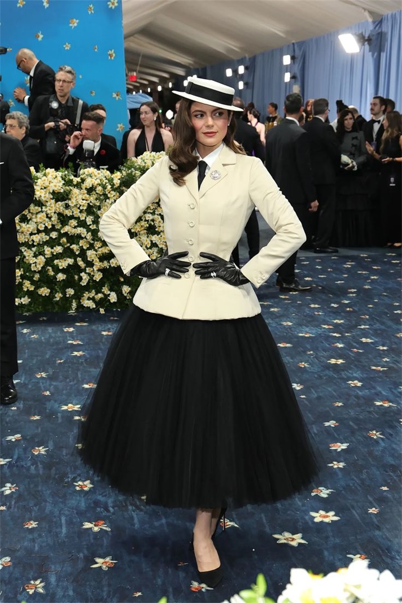 Women Formal Wear Black And White - White Women Office Suits Skirt Set
