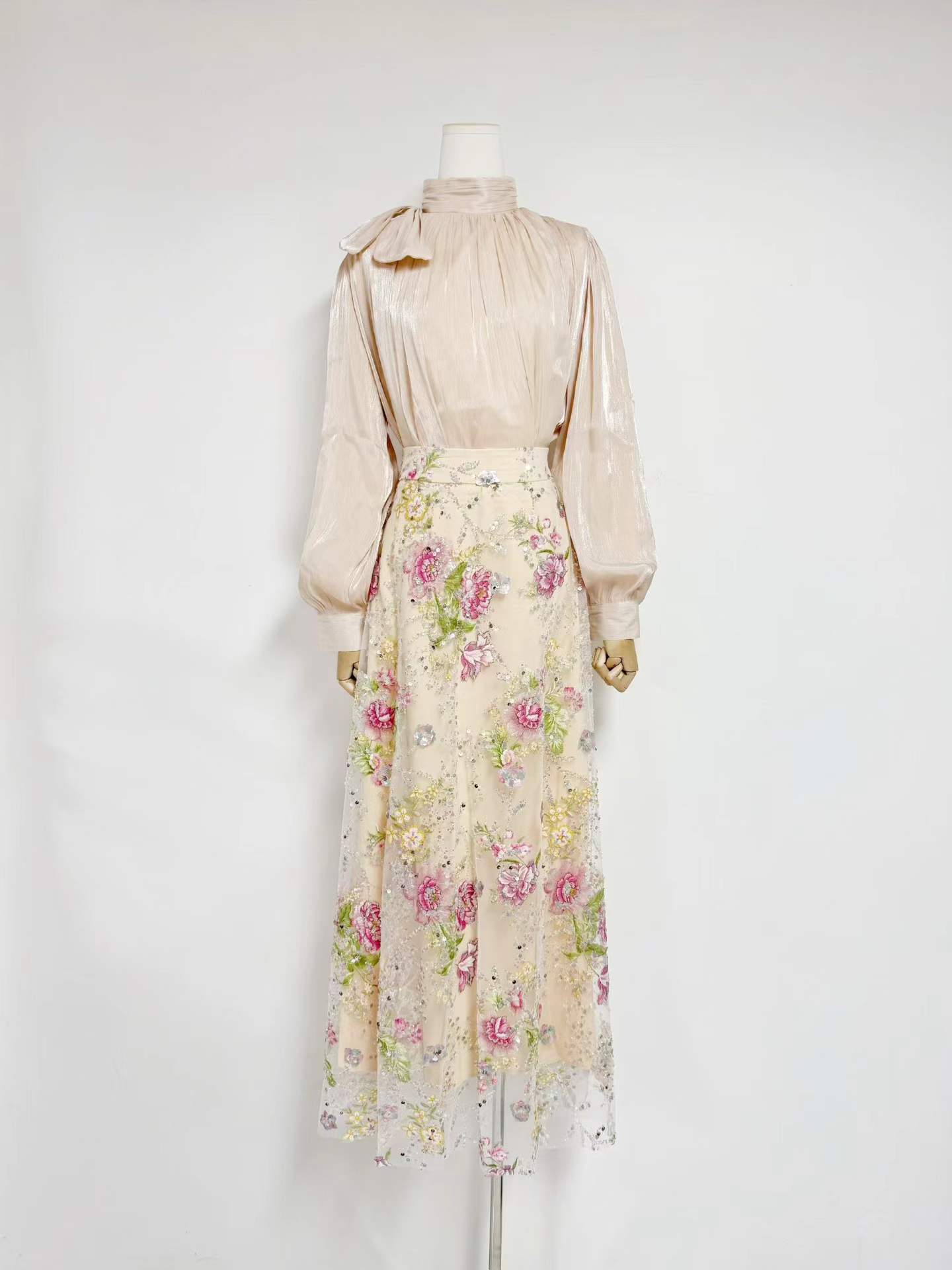 VGH Elegant Chic Black Floral  - Woman Formal Wear ulasan dan harga
